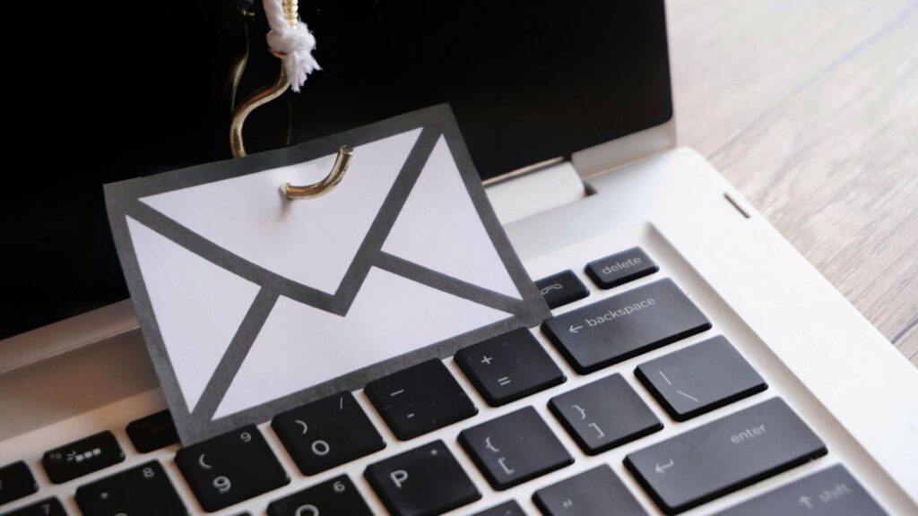 recognizing phishing email scams